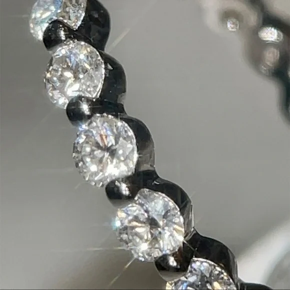 🦋New🦋 1.2tcw Eternity Band - Picture 2 of 4